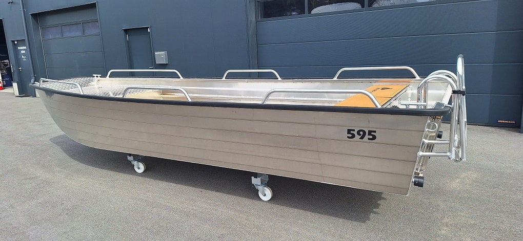 600 SI.5.95  Aluboot - SELBSTLENZEND